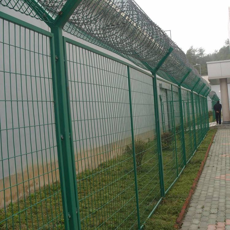 框架護(hù)欄網(wǎng)的安裝施工方法是什么？